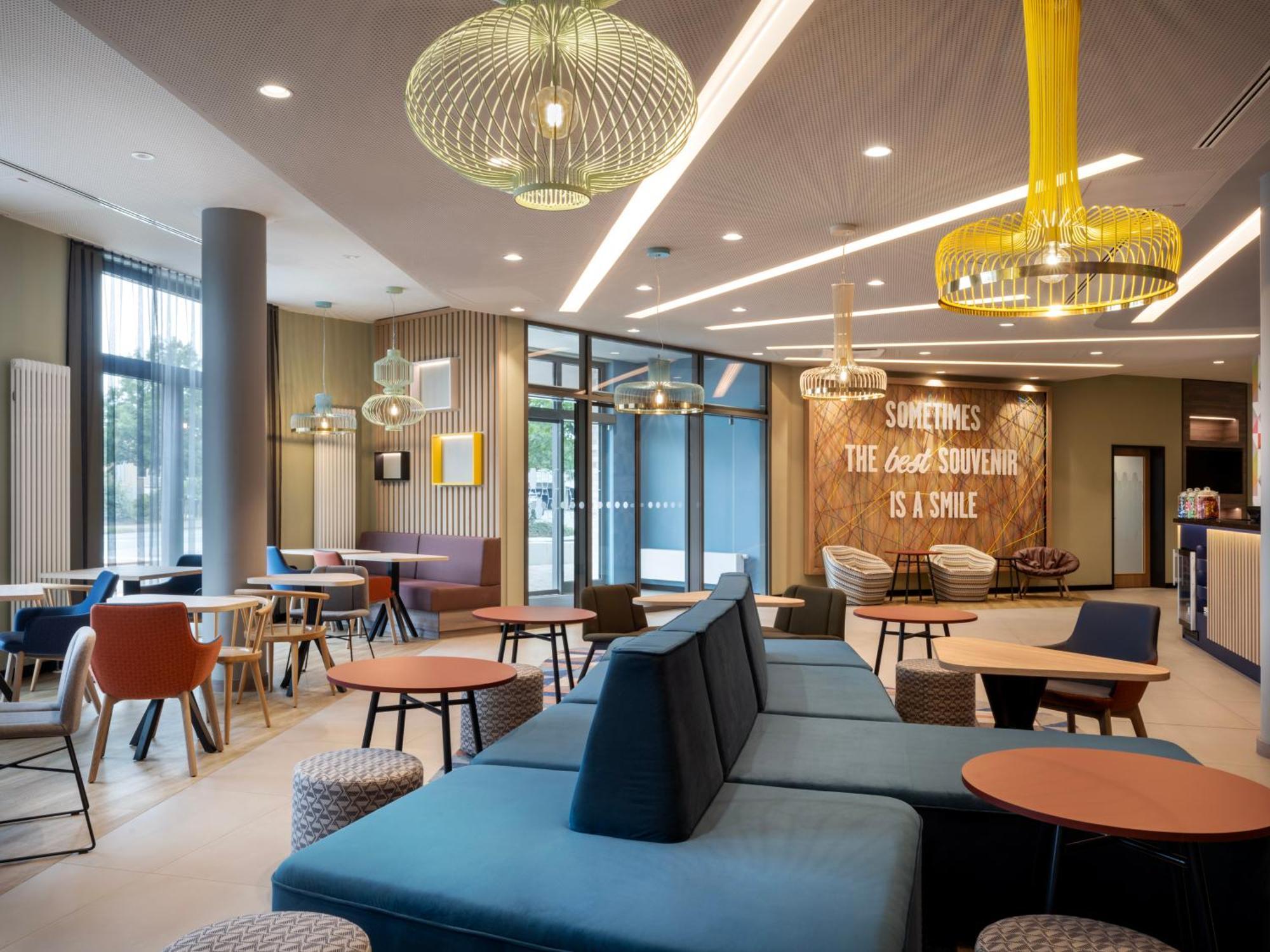 Hotel Hampton By Hilton 3*