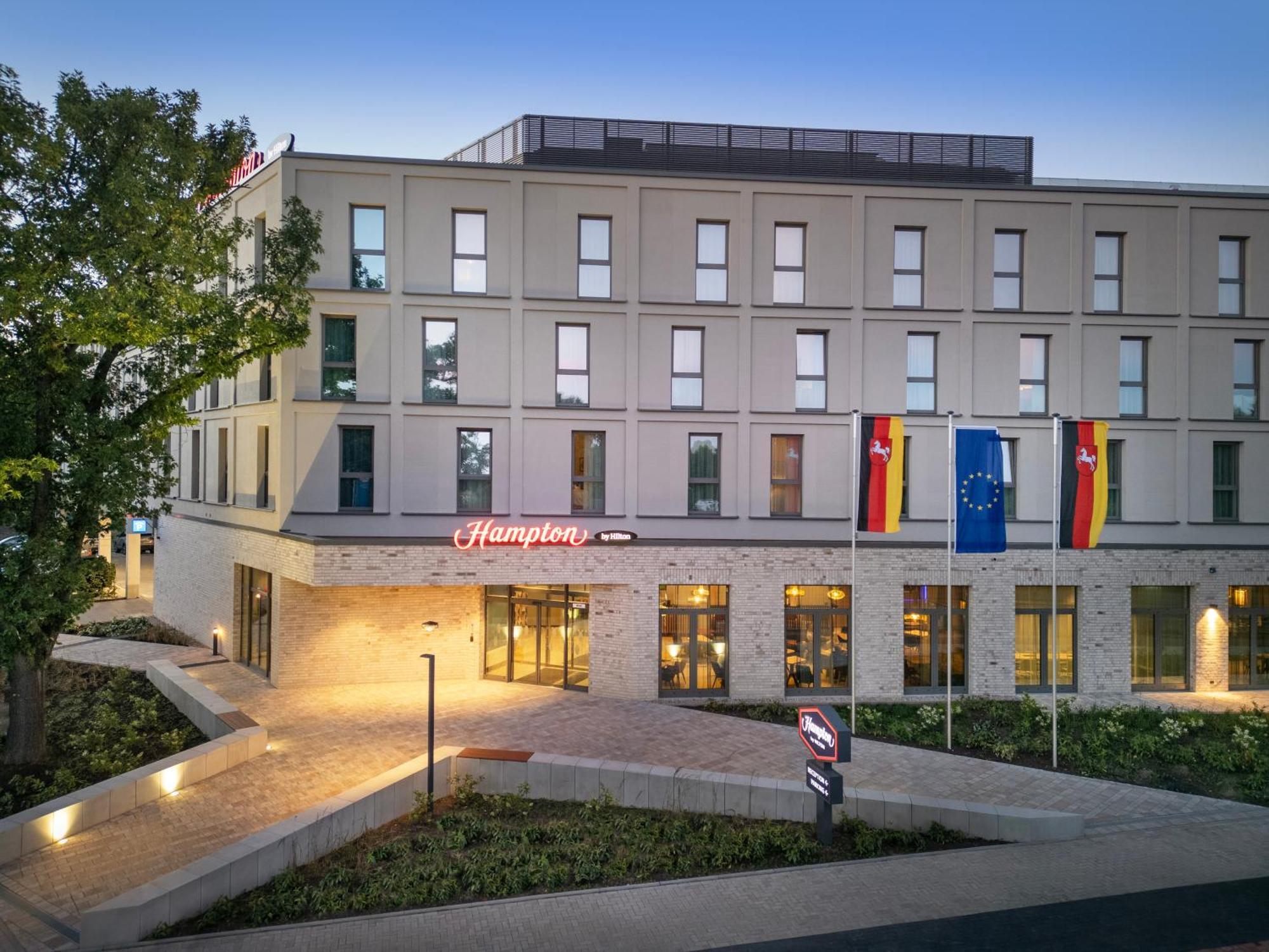 Hampton By Hilton 3*
