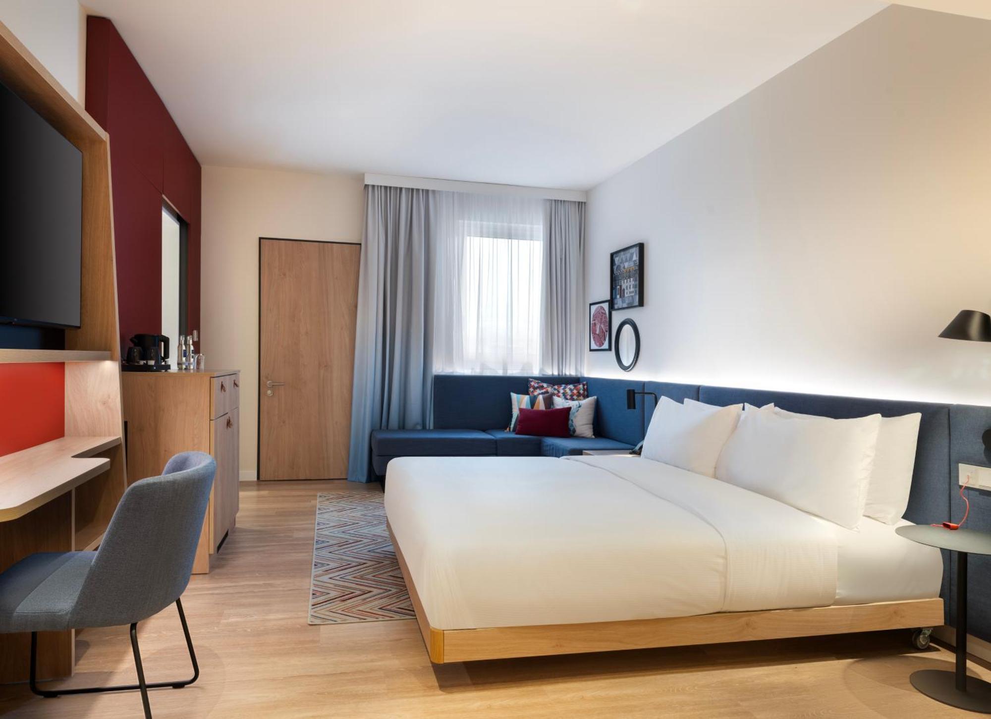 Hampton By Hilton Hotel