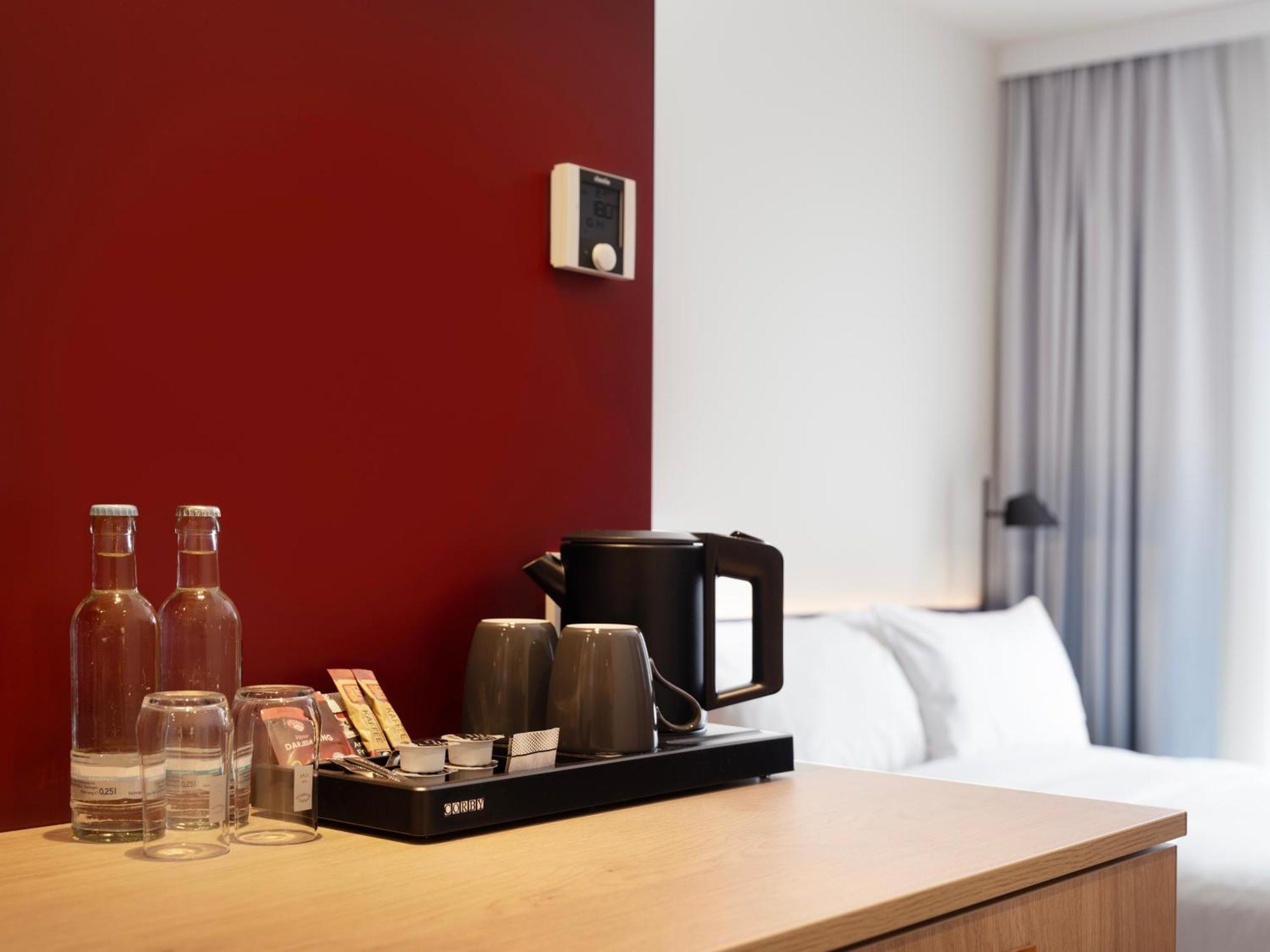 Hotel Hampton By Hilton 3*